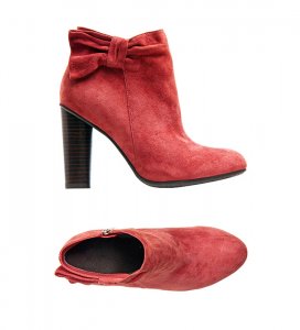 Tassel Red